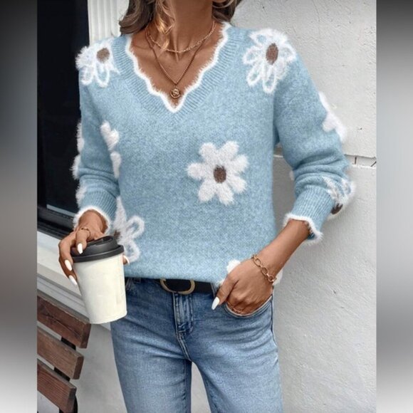 Floral Patterned Light Blue Sweater - Picture 5 of 6